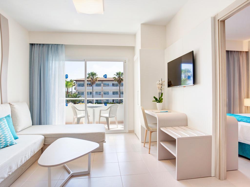 Grupotel Mallorca Mar Кала Бона Екстериор снимка